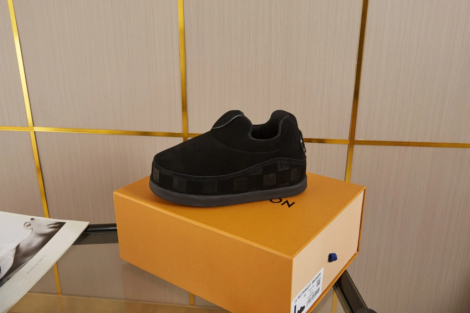 💰💰💰 660 hot items 🆕🆕🆕𝙇𝙑🔥New models are on the shelves🔥 Louis Vuitton 25ss, LV co-branded nigo YETI Fat Ding is ugly and cute, many internet celebrities have put it on the show, a classic and versatile item. Fabric: imported high mercerized cowhide suede. Lining: High-grade elastic mesh, original molded outsole. Size: women's clothing, 35-41 (customized for women's 40 and 41), men's clothing 39-46 (customized for 45-46)